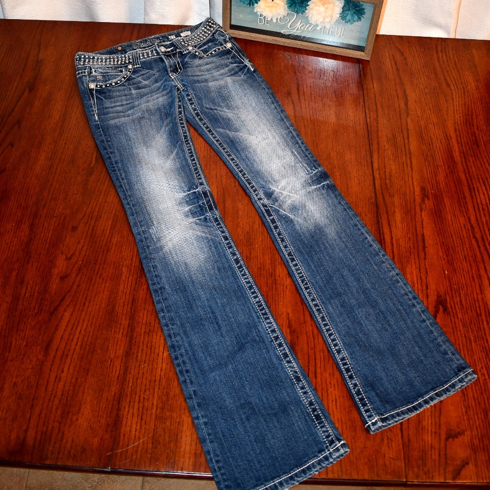 Miss Me JP513B8 Distressed Jeans Size 27